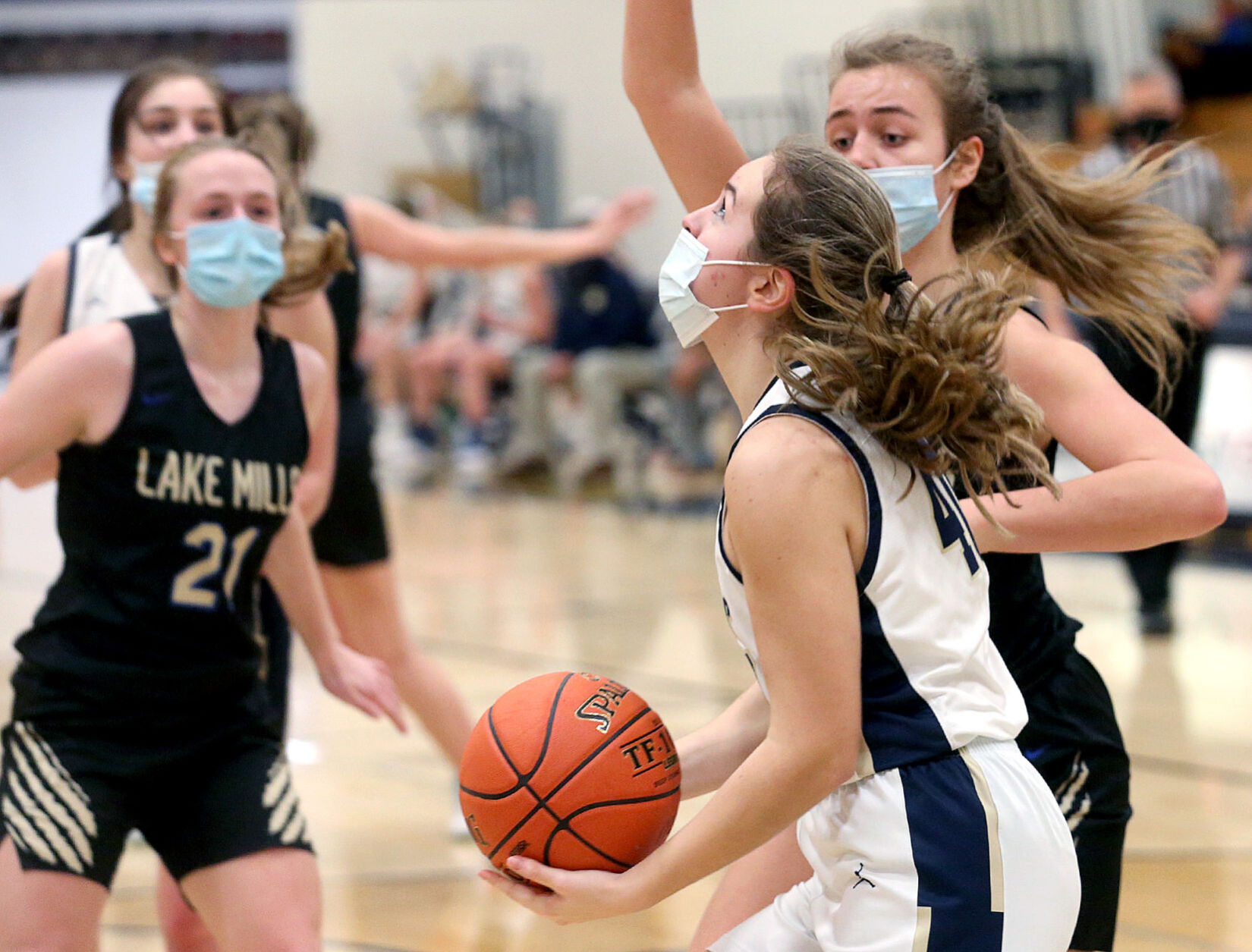 December 28: Lake Mills vs Aquinas
